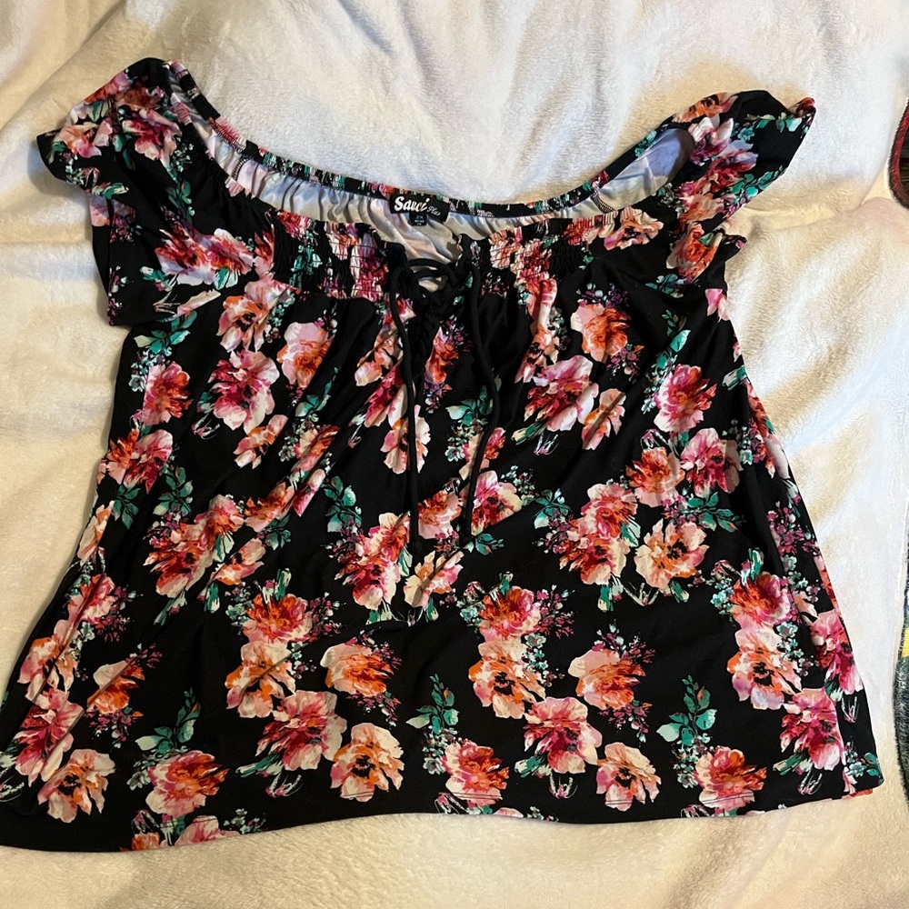 Sauci plus Floral Top
